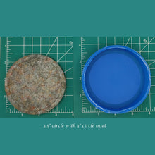 Load image into Gallery viewer, 3.5&quot; Circle Tray - Silicone Freshie Mold
